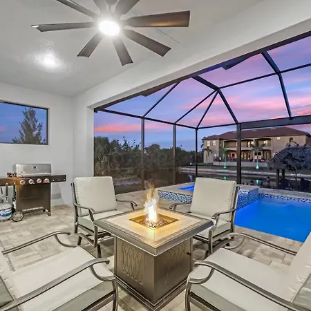 Gulf Access, Heated Pool And Spa, Tiki Hut, & Bikes - Cape Clover - Roelens Vacations